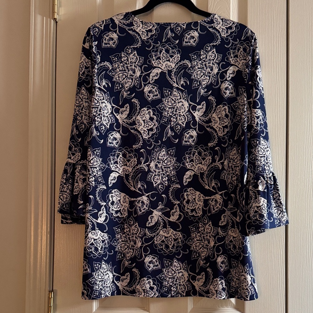 Slinky Brand Navy & White Floral Top – Size L - Picture 2 of 7